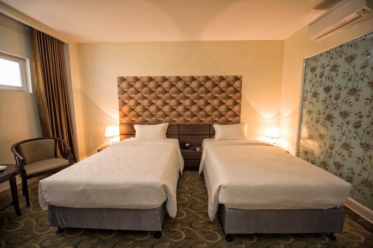 האי פונג 3Mg Lakeside Hotel מראה חיצוני תמונה