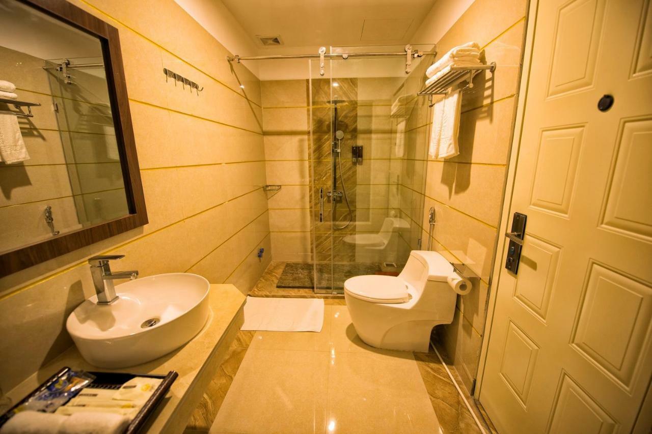 האי פונג 3Mg Lakeside Hotel מראה חיצוני תמונה